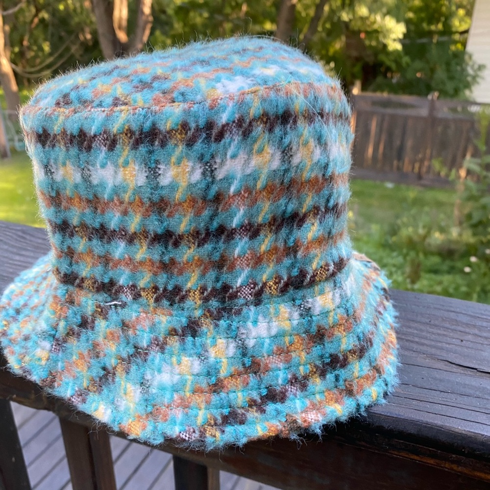 Plaid Bucket Hat - Picture 4 of 6